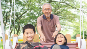 Read more about the article Kegiatan Keluarga Untuk Membantu Lansia Berolahraga