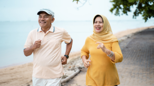 Read more about the article Tetap Aktif, Sehat, dan Kuat di usia 50an, 60an, 70an, dan Seterusnya