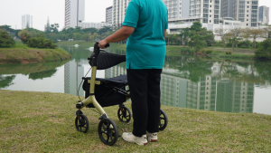 Read more about the article Meningkatkan Kemandirian Lansia dalam Kehidupan Sehari-Hari