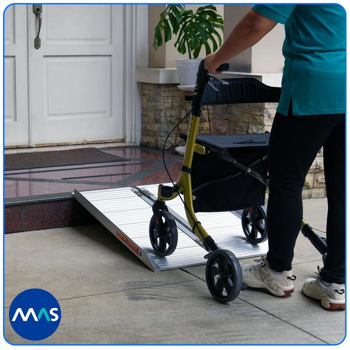MAS Wheelchair Ramp / Jalur Landai Kursi Roda - Single-fold 91cm - Gambar 4