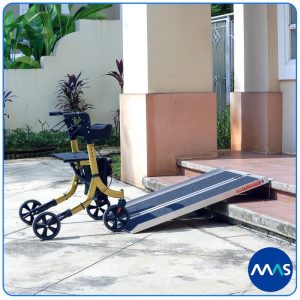 MAS Wheelchair Ramp / Jalur Landai Kursi Roda – Single-fold with Anti-Skid 122cm