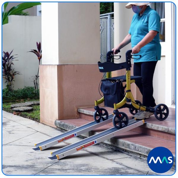 MAS Wheelchair Ramp / Jalur Landai Kursi Roda - Telescopic with Anti-Skid 213cm - Gambar 4