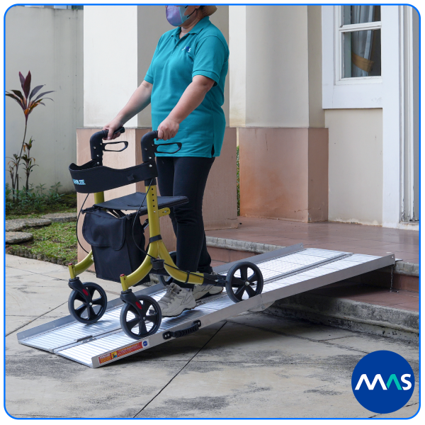 MAS Wheelchair Ramp / Jalur Landai Kursi Roda - Multi-fold 183cm - Gambar 3