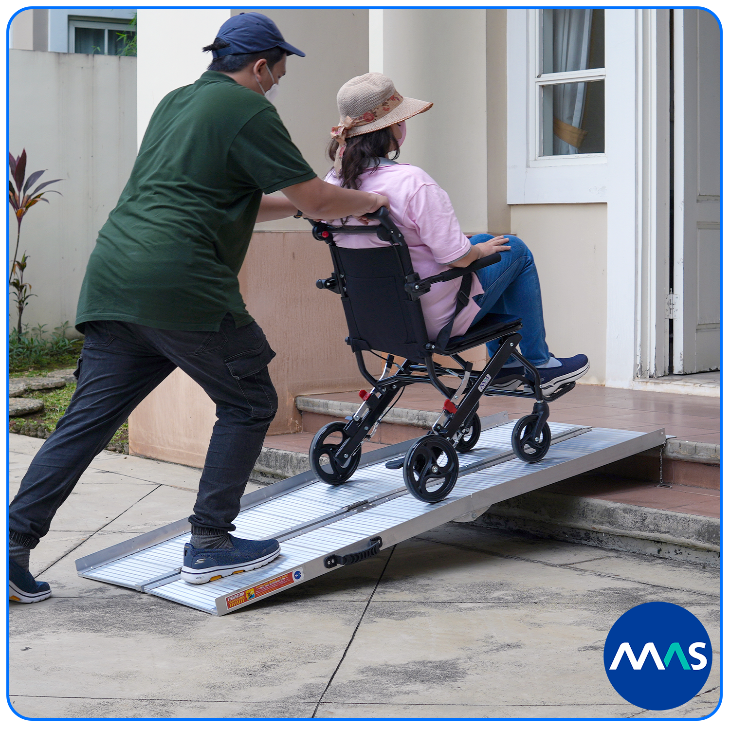 MAS Wheelchair Ramp / Jalur Landai Kursi Roda - Multi-fold 183cm - Gambar 4