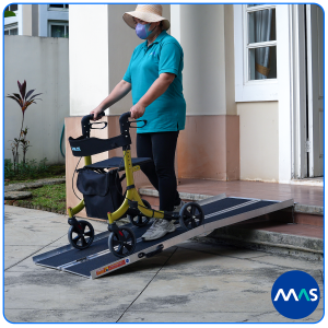 MAS Wheelchair Ramp / Jalur Landai Kursi Roda – Multi-fold with Anti-Skid 183cm