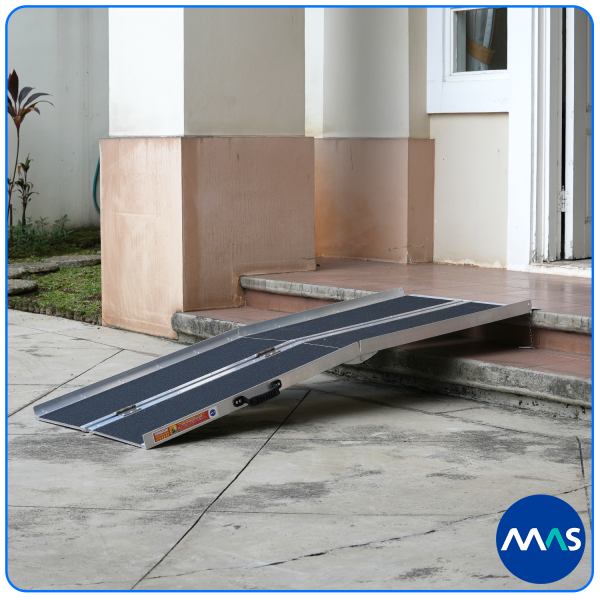 MAS Wheelchair Ramp / Jalur Landai Kursi Roda - Multi-fold with Anti-Skid 183cm - Gambar 4